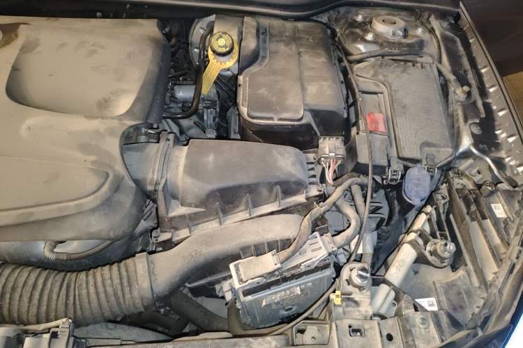 Used Mercedes-Benz GLA 2018 GLA 200 Fashion Model Engine Bay Left