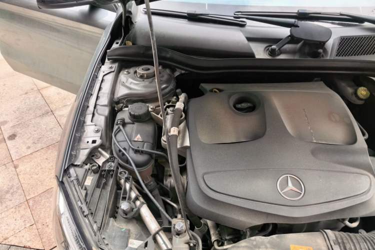 Used Mercedes-Benz GLA 2018 GLA 220 4MATIC Sport Edition Engine Bay Right