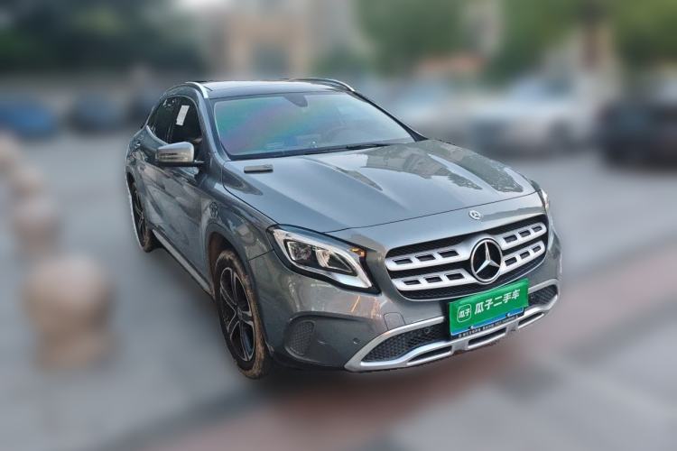 Used Mercedes-Benz GLA 2018 GLA 200 Fashion Model Front Right 45 Deg