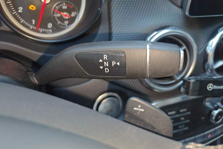 Used Mercedes-Benz GLA 2018 GLA 200 Sport Edition Gear Lever