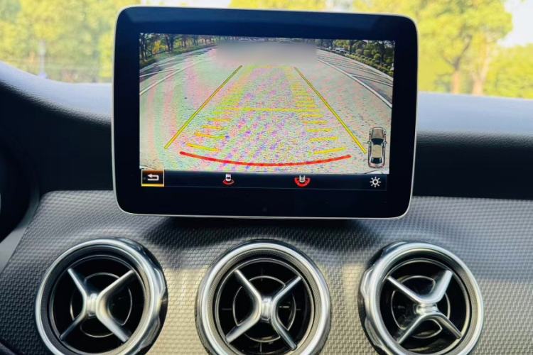 Used Mercedes-Benz GLA 2018 GLA 200 Sport Edition Interior 3