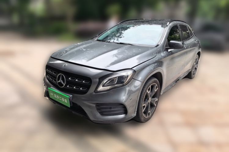 Used Mercedes-Benz GLA 2018 GLA 220 4MATIC Sport Edition Guazi used car, China used car export, Used car for sale, Used cars, Cheapest cars for sale
