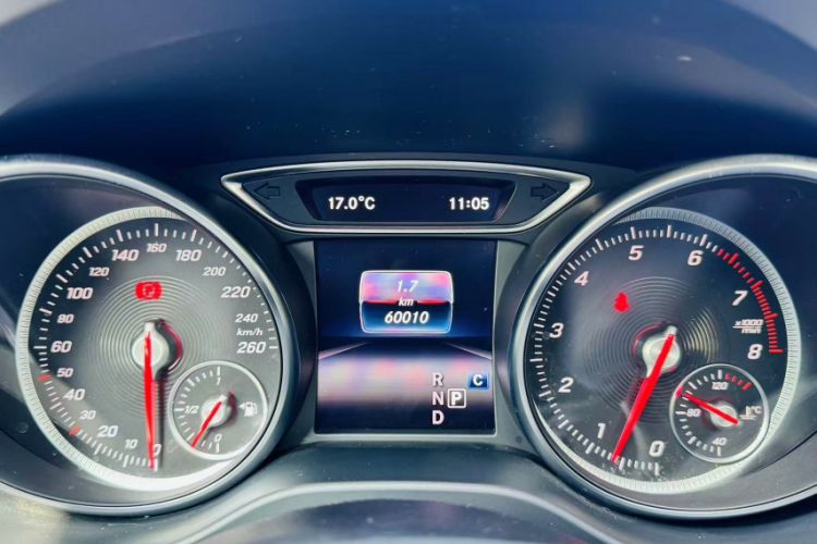 Used Mercedes-Benz GLA 2018 GLA 200 Sport Edition Odometer Close Up