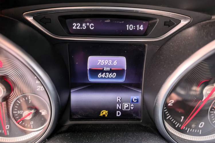 Used Mercedes-Benz GLA 2018 GLA 220 4MATIC Sport Edition Odometer Close Up