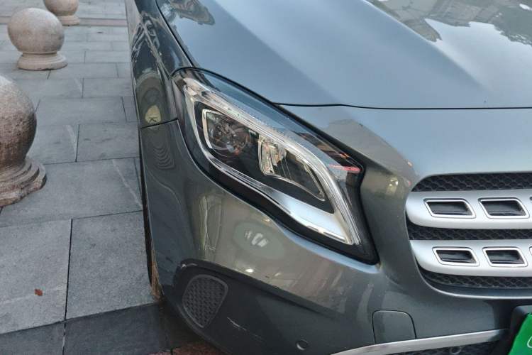 Used Mercedes-Benz GLA 2018 GLA 200 Fashion Model Right Front Headlight
