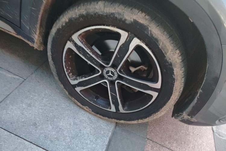 Used Mercedes-Benz GLA 2018 GLA 200 Fashion Model Right Front Wheel Hub