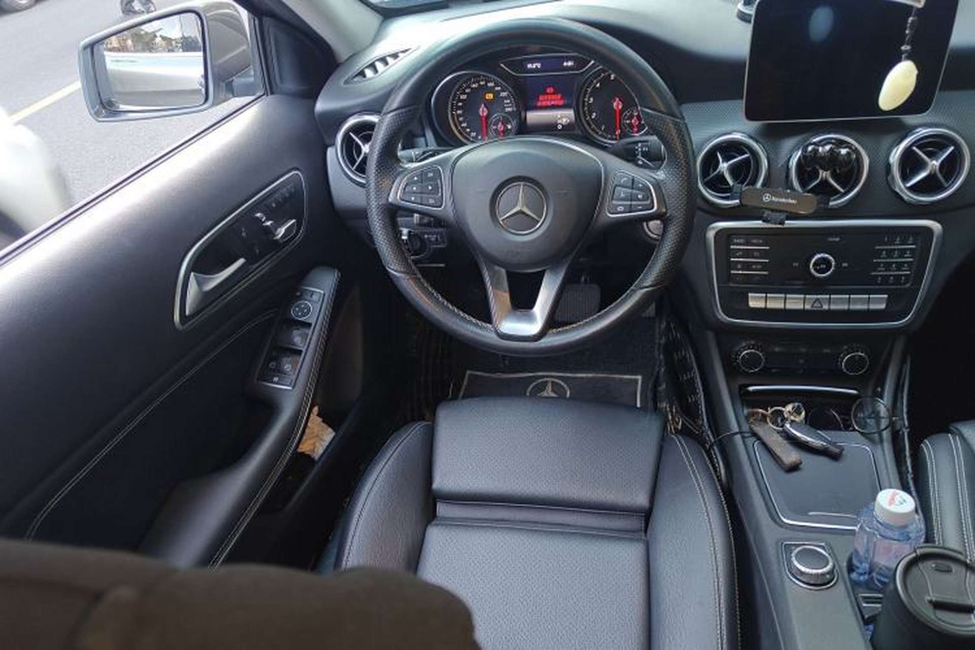 Used Mercedes-Benz GLA 2018 GLA 200 Sport Edition Steering Wheel