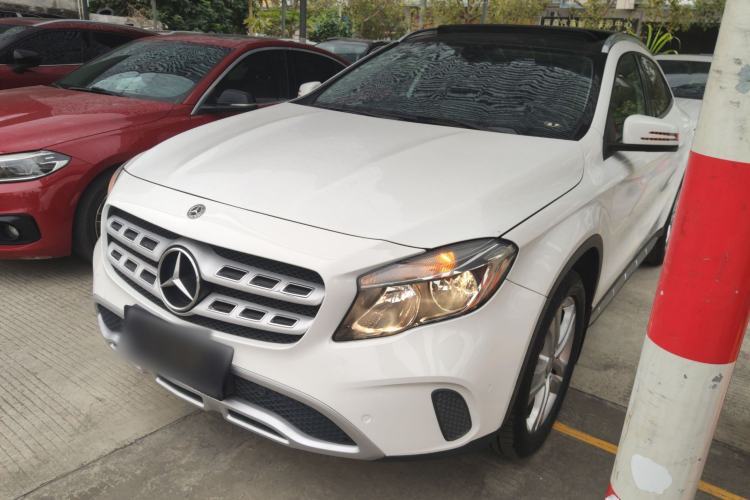 Used Mercedes-Benz GLA 2018 GLA 200 Sport Edition Guazi used car, China used car export, Used car for sale, Used Mercedes-Benz cars, Cheapest cars for sale