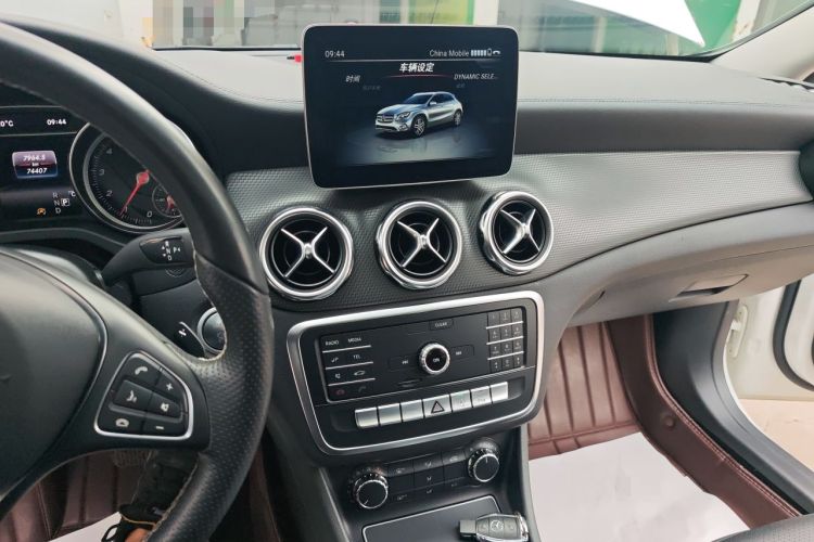 Used Mercedes-Benz GLA 2018 GLA 200 Fashion Model Audio And AC Panel