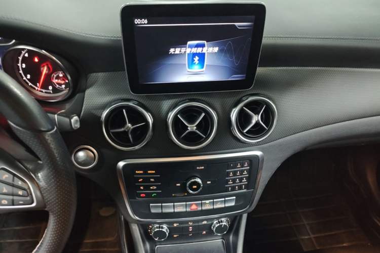 Used Mercedes-Benz GLA 2018 GLA 200 Fashion Model Audio And AC Panel