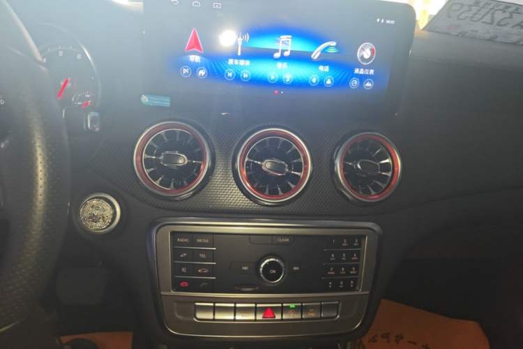 Used Mercedes-Benz GLA 2018 GLA 200 Fashion Model Audio And AC Panel