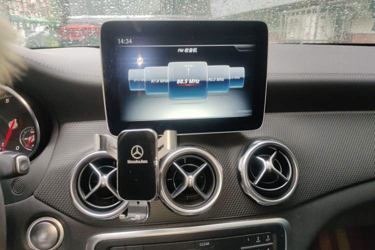 Used Mercedes-Benz GLA 2018 GLA 200 Fashion Model Audio And AC Panel