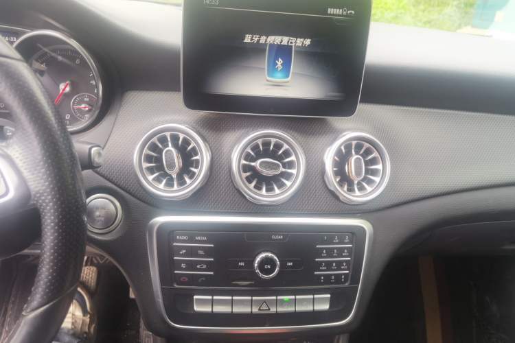 Used Mercedes-Benz GLA 2018 GLA 200 Sport Edition Audio And AC Panel