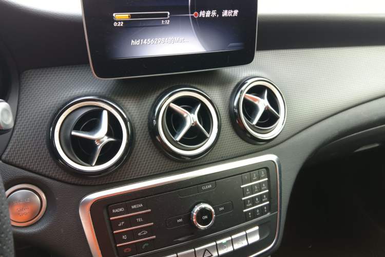 Used Mercedes-Benz GLA 2018 GLA 200 Sport Edition Audio And AC Panel