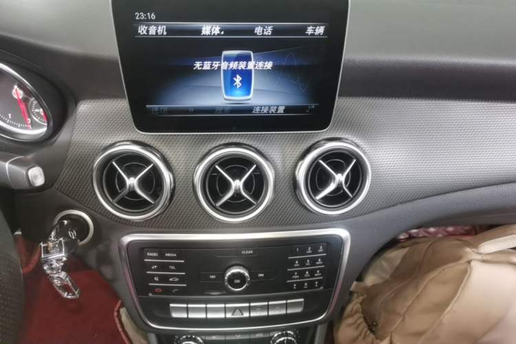 Used Mercedes-Benz GLA 2018 GLA 200 Sport Edition Audio And AC Panel