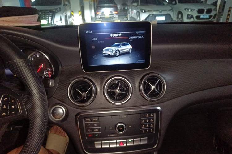 Used Mercedes-Benz GLA 2018 GLA 200 Sport Edition Audio And AC Panel
