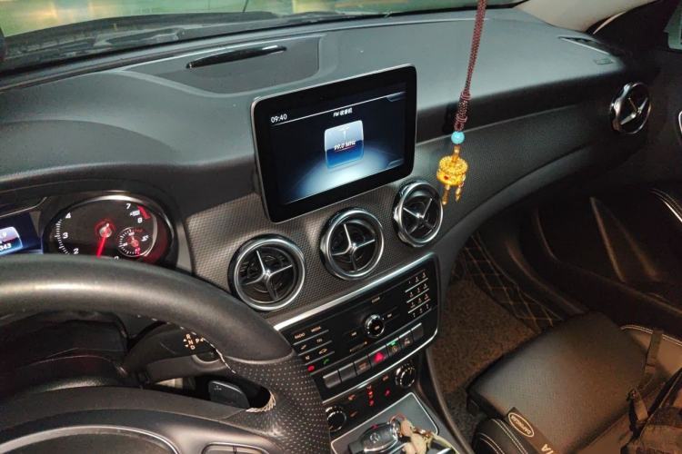 Used Mercedes-Benz GLA 2018 GLA 200 Sport Edition Audio And AC Panel