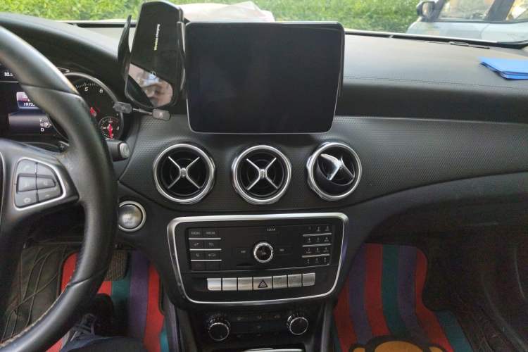 Used Mercedes-Benz GLA 2018 GLA 200 Fashion Model Audio And AC Panel