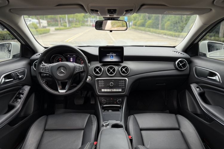 Used Mercedes-Benz GLA 2018 GLA 200 Fashion Model Audio And AC Panel