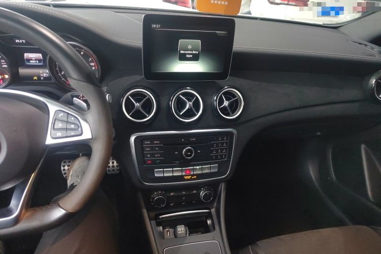 Used Mercedes-Benz GLA 2018 GLA 200 Polar Limited Edition Audio And AC Panel