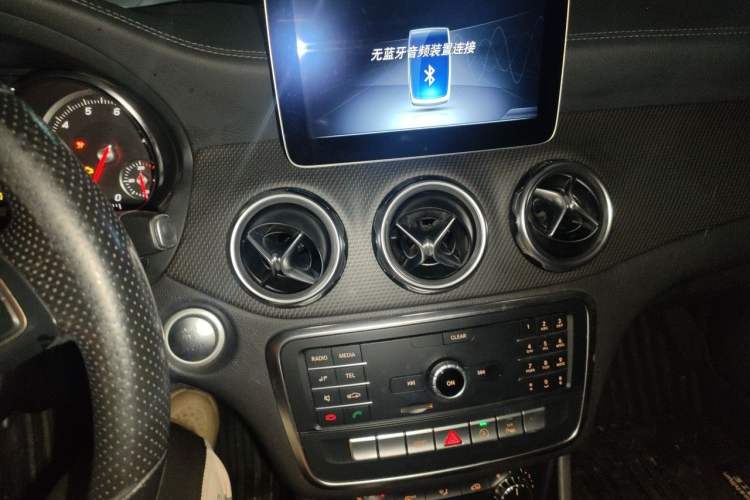 Used Mercedes-Benz GLA 2018 GLA 200 Fashion Model Audio And AC Panel