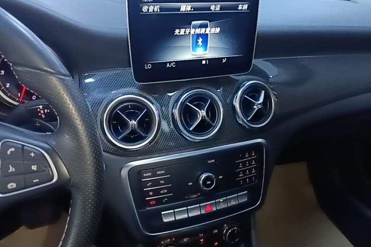Used Mercedes-Benz GLA 2018 GLA 200 Fashion Model Audio And AC Panel