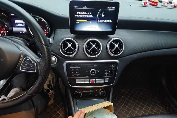 Used Mercedes-Benz GLA 2018 GLA 200 Fashion Model Audio And AC Panel
