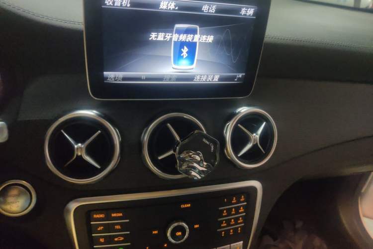 Used Mercedes-Benz GLA 2018 GLA 220 4MATIC Sport Edition Audio And AC Panel