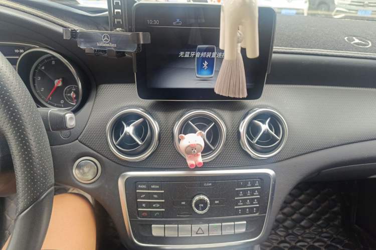 Used Mercedes-Benz GLA 2018 GLA 200 Sport Edition Audio And AC Panel
