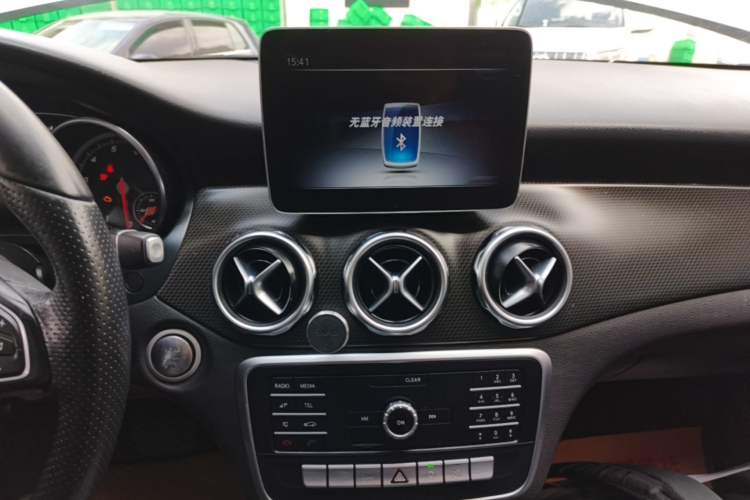 Used Mercedes-Benz GLA 2018 GLA 200 Sport Edition Audio And AC Panel