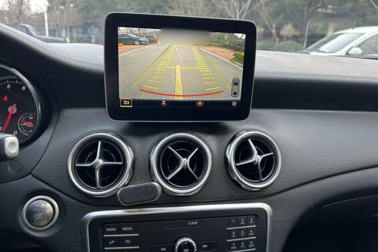 Used Mercedes-Benz GLA 2018 GLA 200 Fashion Model Audio And AC Panel