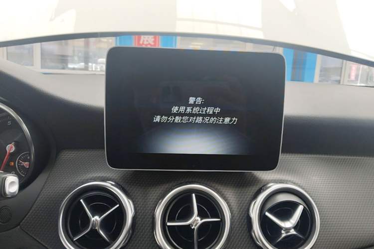Used Mercedes-Benz GLA 2018 GLA 200 Sport Edition Audio And AC Panel