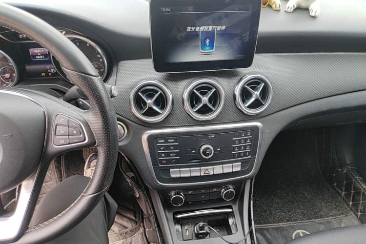 Used Mercedes-Benz GLA 2018 GLA 200 Sport Edition Audio And AC Panel