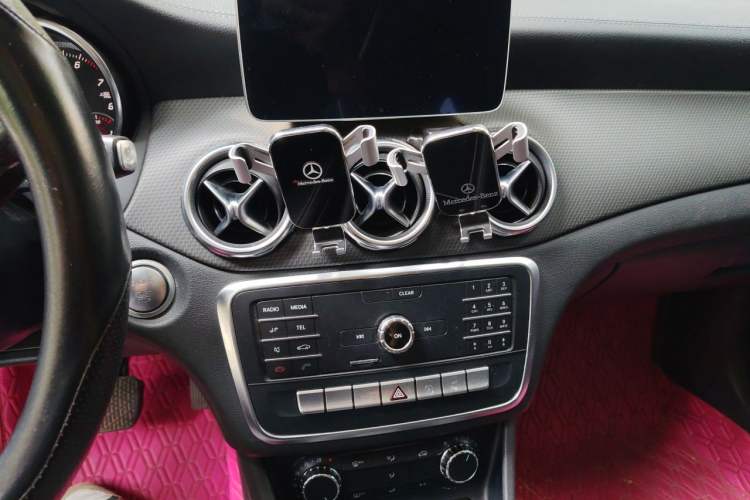 Used Mercedes-Benz GLA 2018 GLA 200 Fashion Model Audio And AC Panel