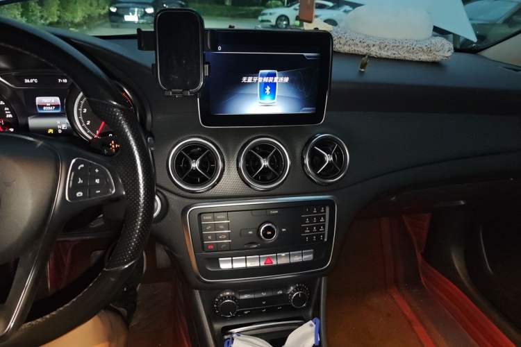 Used Mercedes-Benz GLA 2018 GLA 200 Sport Edition Audio And AC Panel