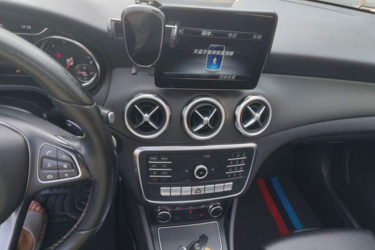 Used Mercedes-Benz GLA 2018 GLA 200 Sport Edition Audio And AC Panel