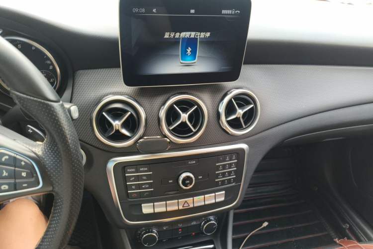 Used Mercedes-Benz GLA 2018 GLA 200 Sport Edition Audio And AC Panel