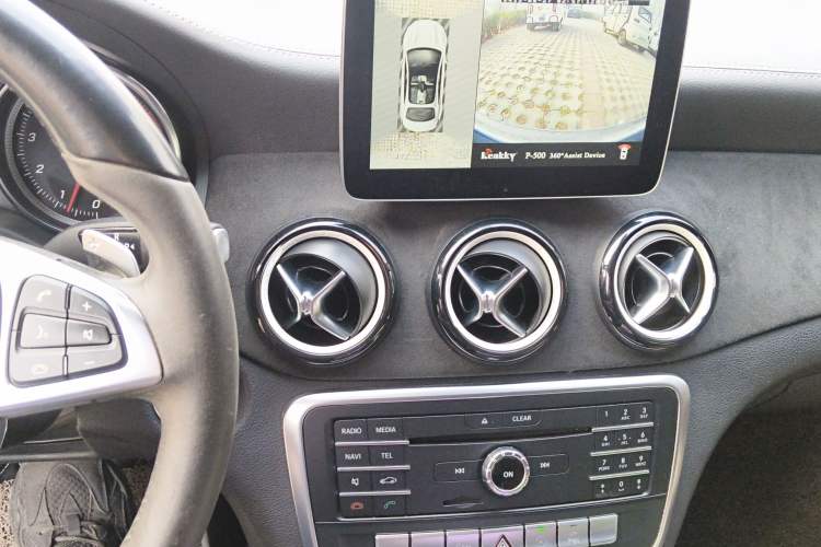 Used Mercedes-Benz GLA 2018 GLA 200 Polar Limited Edition Audio And AC Panel
