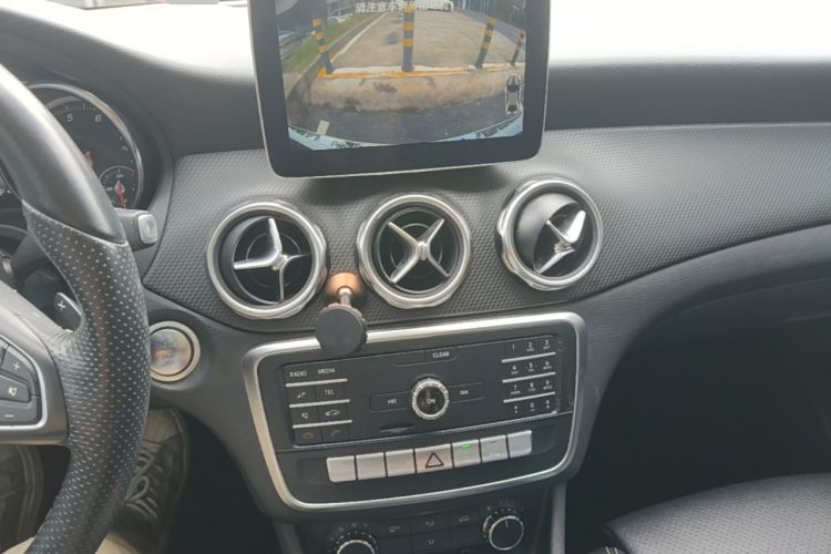 Used Mercedes-Benz GLA 2018 GLA 200 Sport Edition Audio And AC Panel