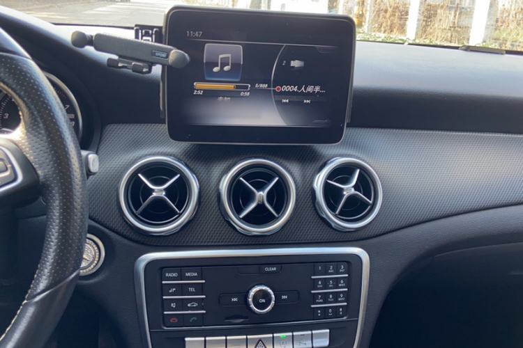 Used Mercedes-Benz GLA 2018 GLA 200 Sport Edition Audio And AC Panel
