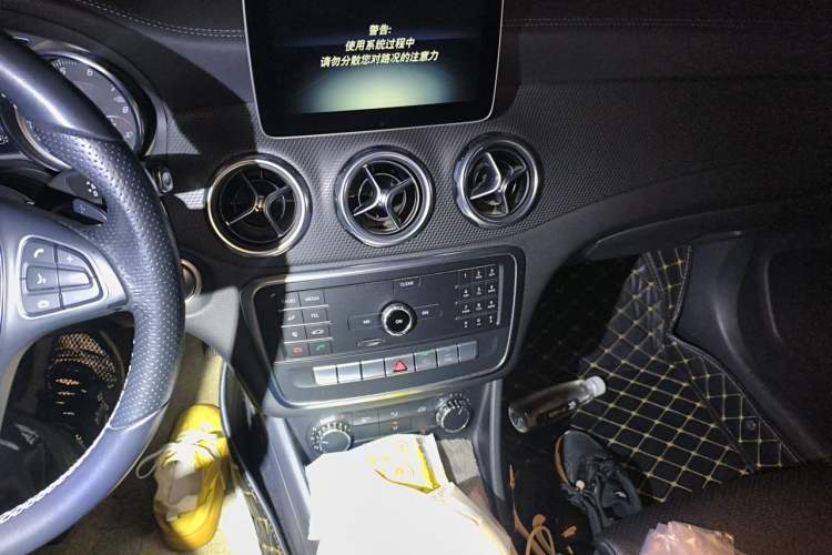 Used Mercedes-Benz GLA 2018 GLA 200 Fashion Model Audio And AC Panel