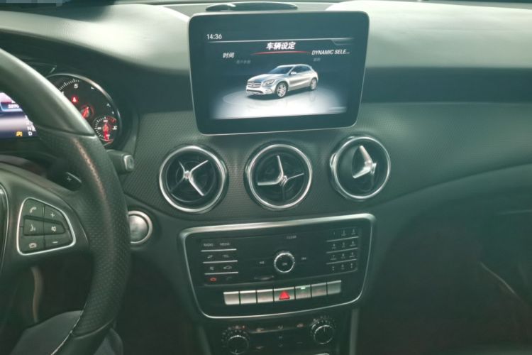 Used Mercedes-Benz GLA 2018 GLA 200 Sport Edition Audio And AC Panel
