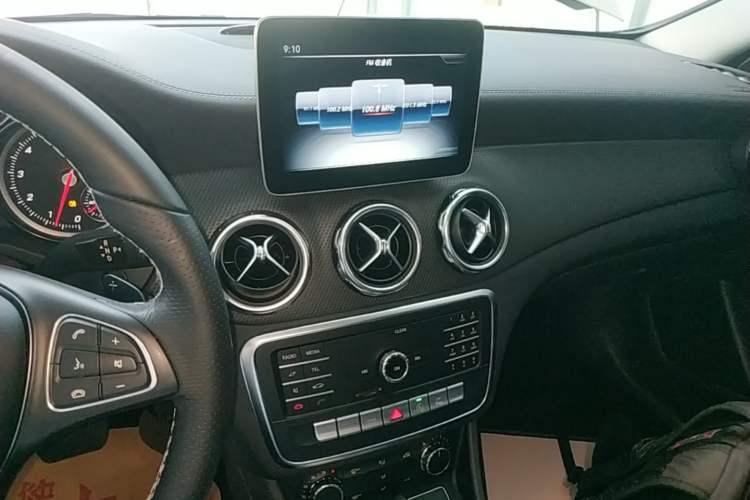 Used Mercedes-Benz GLA 2018 GLA 200 Fashion Model Audio And AC Panel