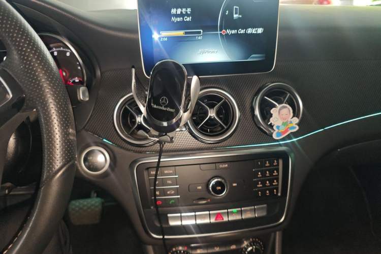 Used Mercedes-Benz GLA 2018 GLA 200 Sport Edition Audio And AC Panel