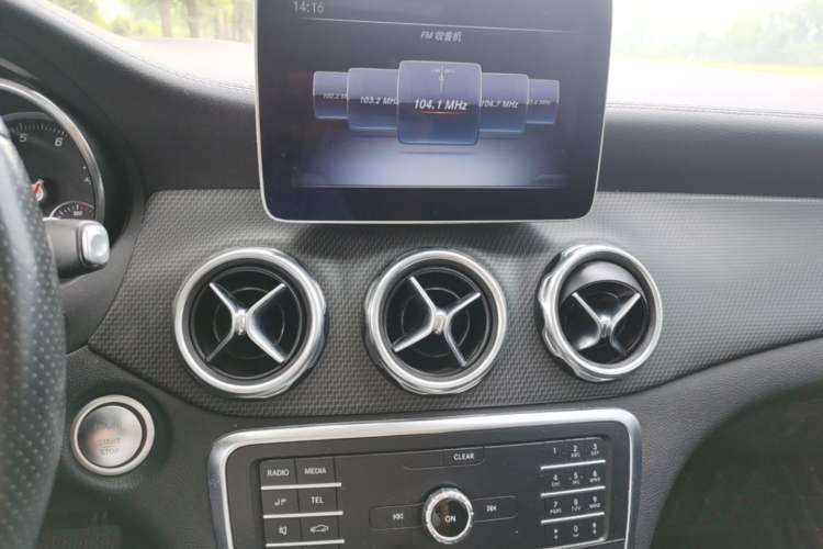 Used Mercedes-Benz GLA 2018 GLA 200 Fashion Model Audio And AC Panel
