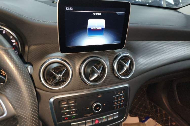 Used Mercedes-Benz GLA 2018 GLA 200 Fashion Model Audio And AC Panel