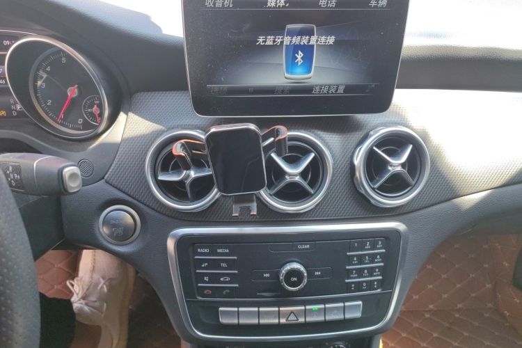 Used Mercedes-Benz GLA 2018 GLA 200 Sport Edition Audio And AC Panel