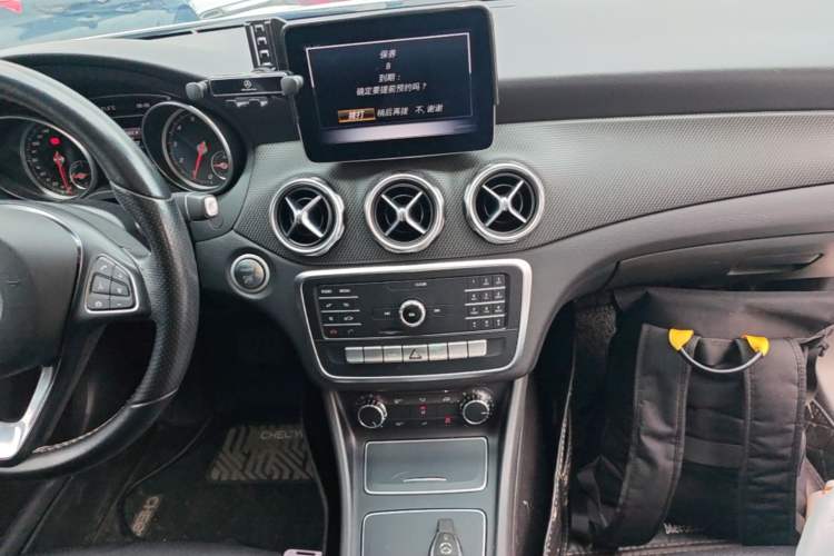 Used Mercedes-Benz GLA 2018 GLA 200 Sport Edition Audio And AC Panel