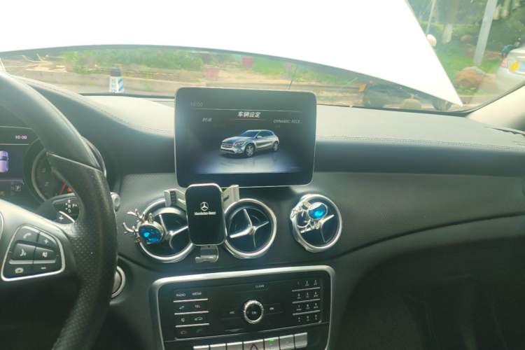 Used Mercedes-Benz GLA 2018 GLA 200 Fashion Model Audio And AC Panel