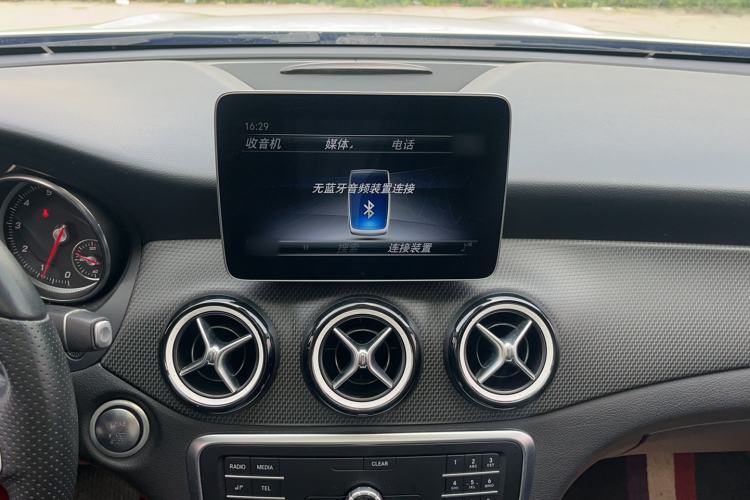 Used Mercedes-Benz GLA 2018 GLA 200 Sport Edition Audio And AC Panel